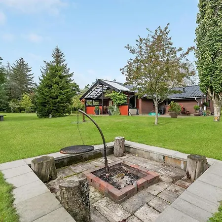 Blavand With Fireplace 06 Semesterbostad Blåvand